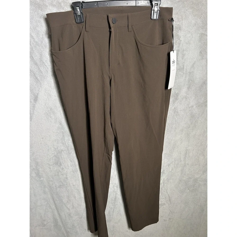 ALO Yoga Men's Day and Night Pants 34L Straight Leg Espresso Brown 34x34